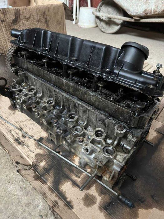 Головка блока циліндрів (Peugeot Partner 2004 2.0 hdi)