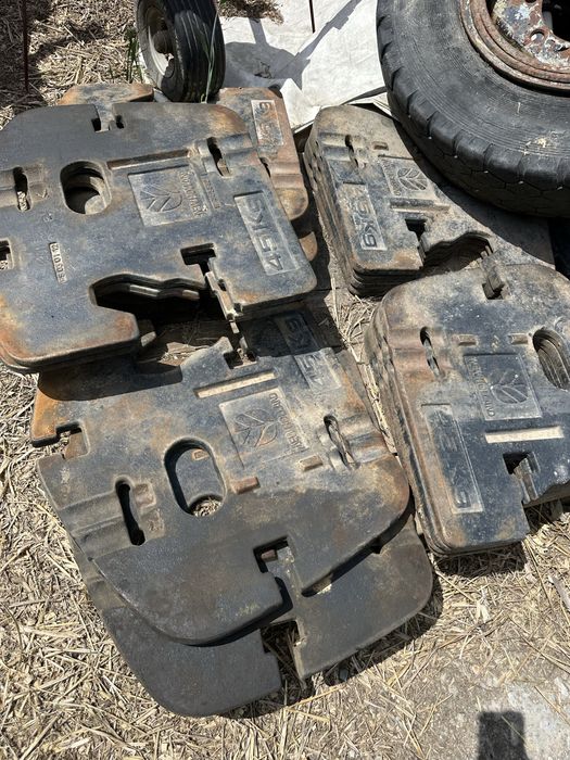 Sprzedam obciążnik new holland 45kg 18 sztuk 810kg