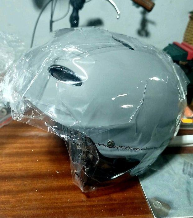 Capacete com 2 suportes GoPro para camera de acção