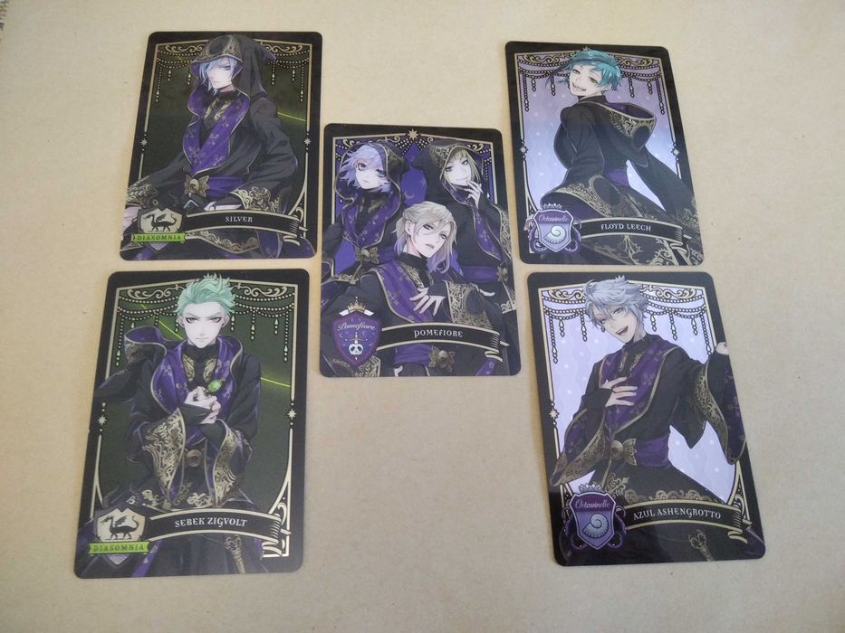 Карточки Twisted-Wonderland metal card collection