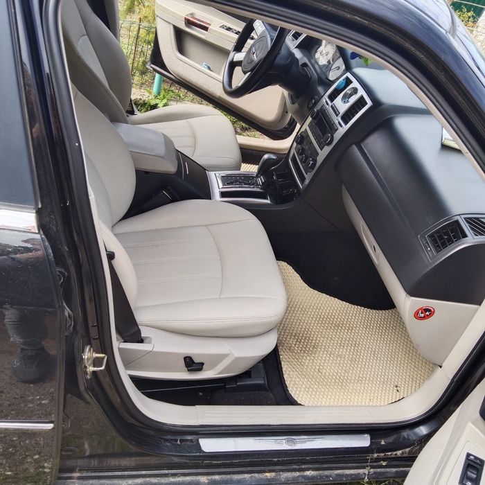 CHRYSLER 300C 2006 року випуску