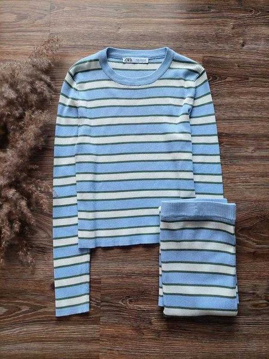 Стильний смугастий костюм в рубчик в полоску джемпер i спідниця zara