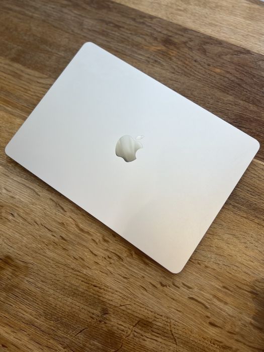 Macbook air 13  M3 2024 8/256  100% акумулятор,  ідеал