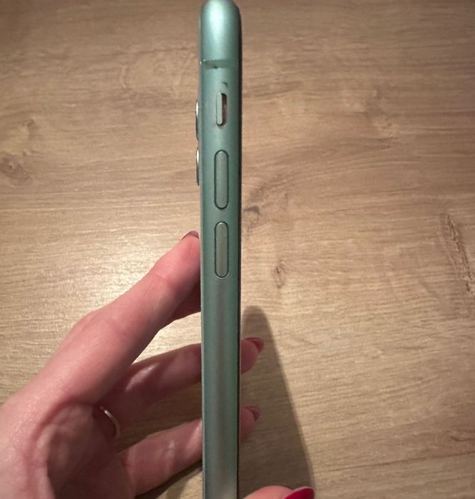 iPhone 11 zielony w stanie bdb