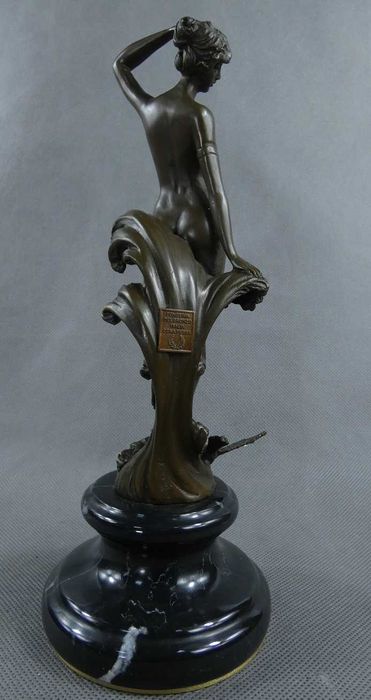 Akt kobieta pozująca BRĄZ marmur figura RZEŹBA  L. Bistolfi 25 cm