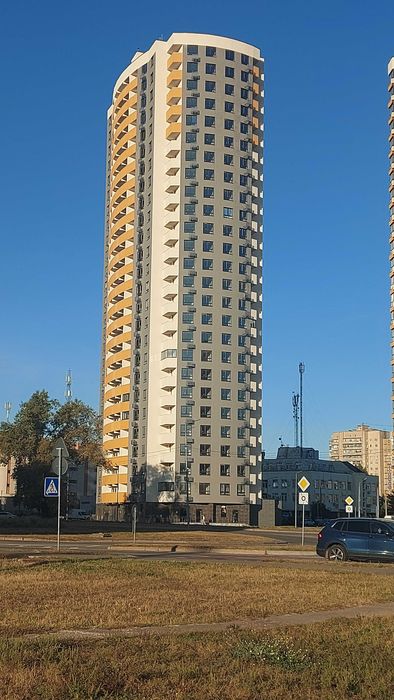 Продажа 3-х кім. квартири; вул. Кибальчича, 2