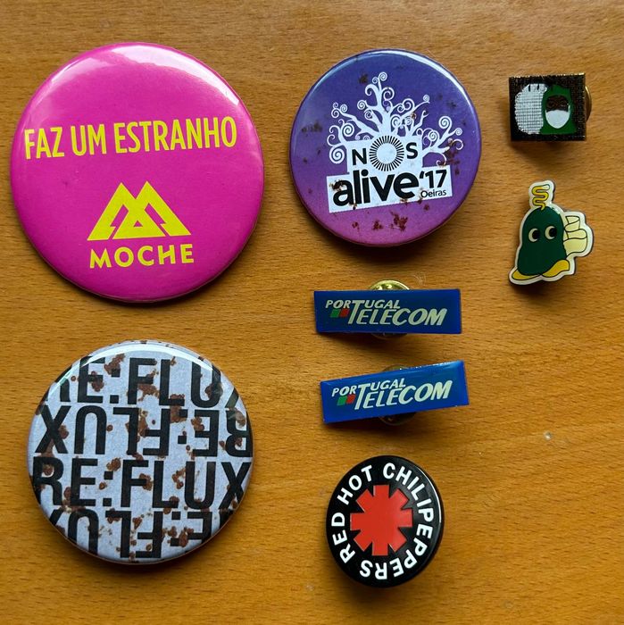 Lote de 8 PINs Coleccionáveis Red Hot Chili Peppers; Pirilampo; MOCHE