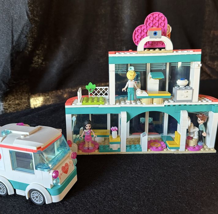 Lego Friends Городская больница