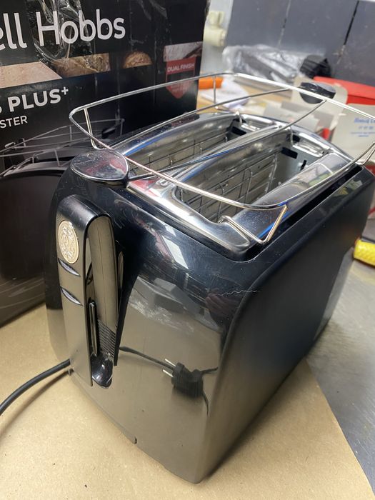 Тостер Russell Hobbs