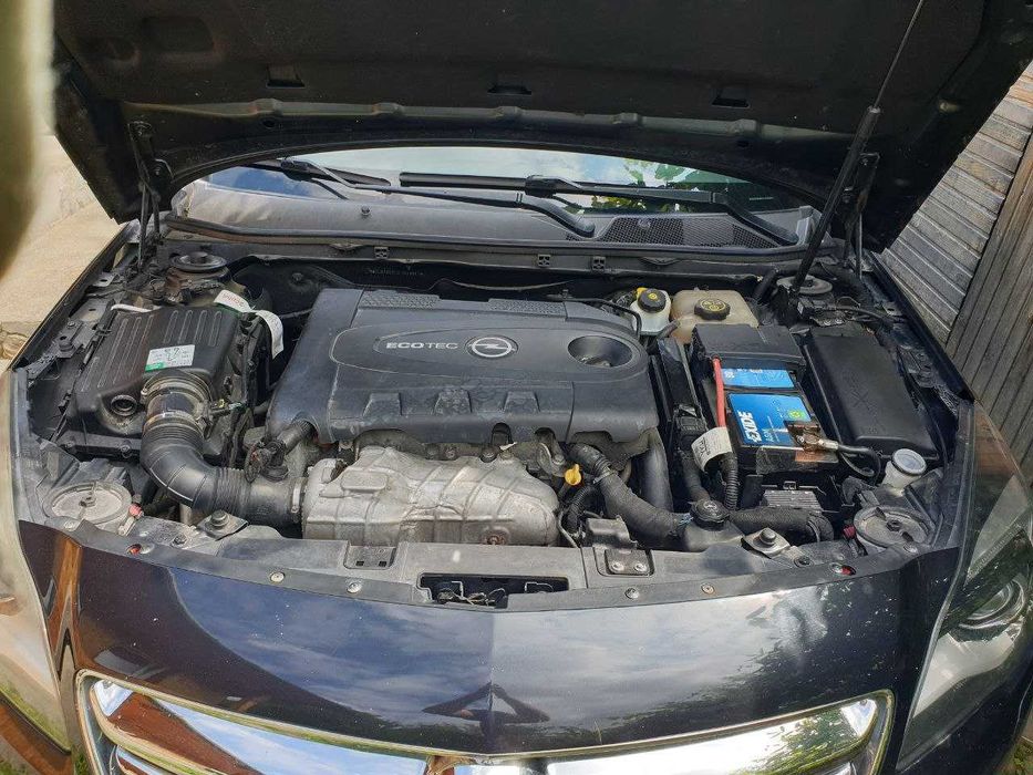 Автомобіль Інсігнія 2013