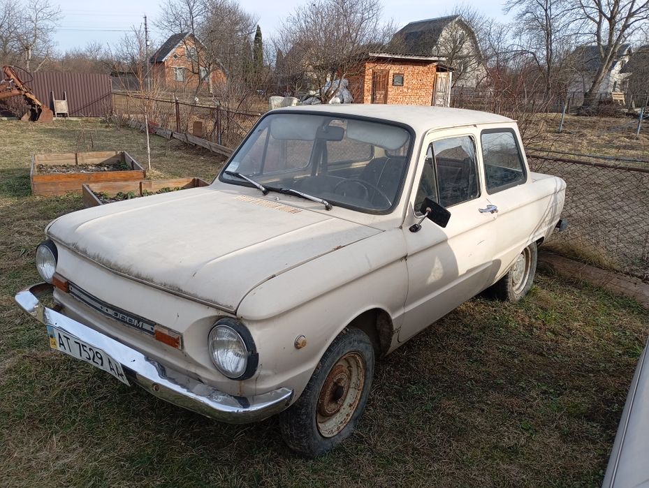 ЗАЗ 968 є три під відновлення