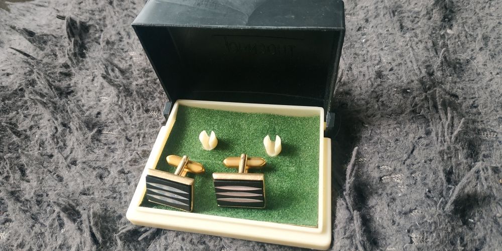 Продам запонки советские