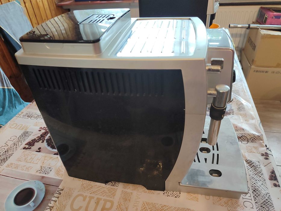 Ekspres Delonghi ECAM25.120.SB