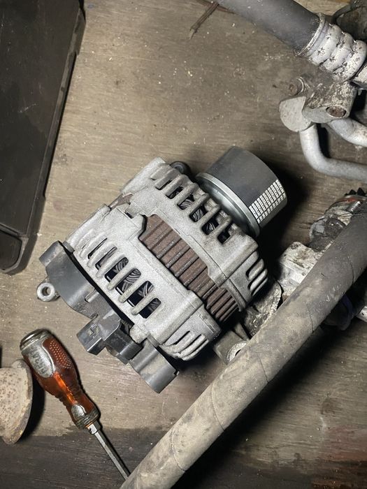 Alternator Volkswagen Transporter t5 2.5 tdi bnz po przegladzie!