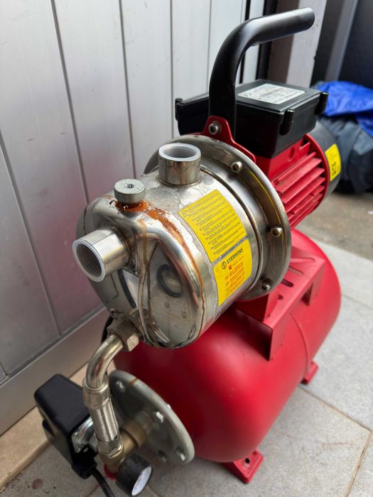 Bomba de Água Sterwins 24L 1100W com Depósito de Pressão – A Funcionar