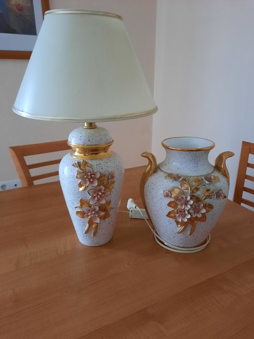 Candeeiro e Pote em loiça