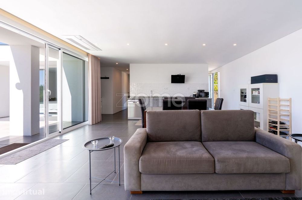 Casa T3 com piscina e vinha em Penalva do Castelo