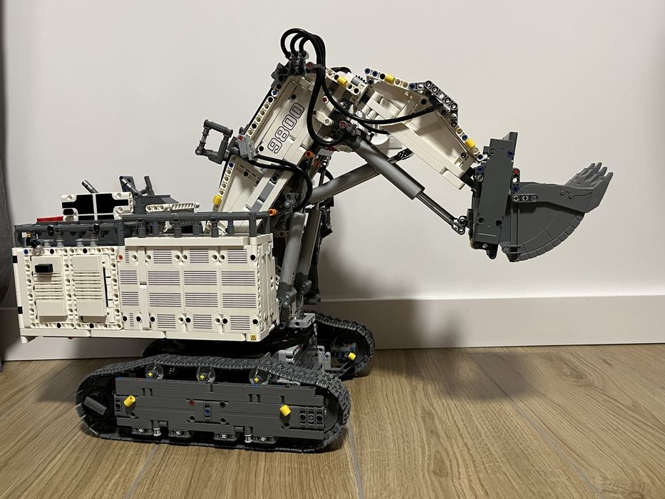 LEGO® 42100 LEGO® Technic 42100 Liebherr Bagger R 9800