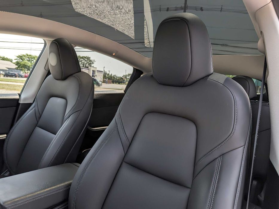 Tesla Model Y      2021