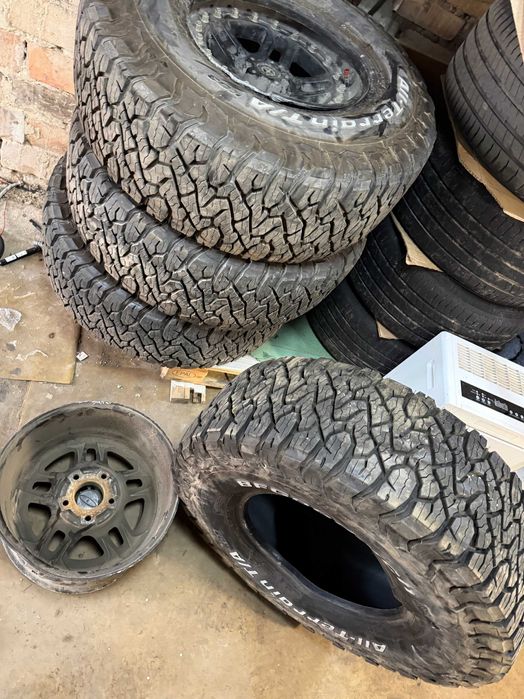 Колеса шини 315/70 R17 BFGOODRICH  T/A KO2 + диски 5х127 комплект
