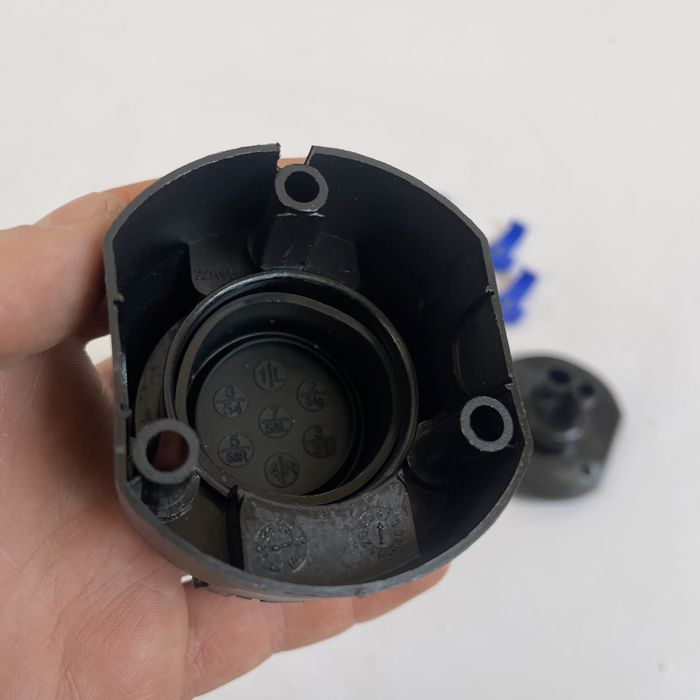 Электропакет фаркопа. Проводка на фаркоп. Розетка. Фишка