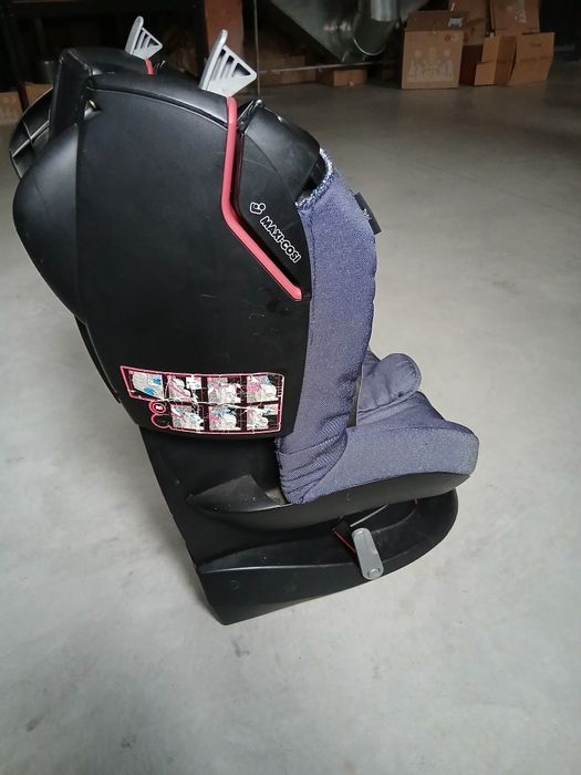 Дитяче автокрісло