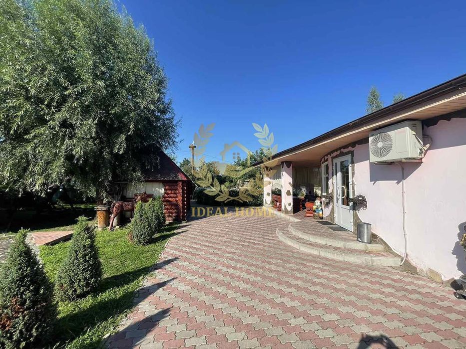 Продам кафе цех гараж у місті Тетіїв.