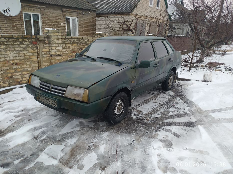 Продам или обменяю на авто дешевле с вашей доплатой. Машина на полном ходу, резина зима. АКБ хороший. Инжектор 1,5 газ бензин. Не гнилая, не кривая! Достойна внимания! Продажа по тех паспорту. Предложение по обмену можно кидать в олх или Вайбер. Звонить с 10 до 23.00.