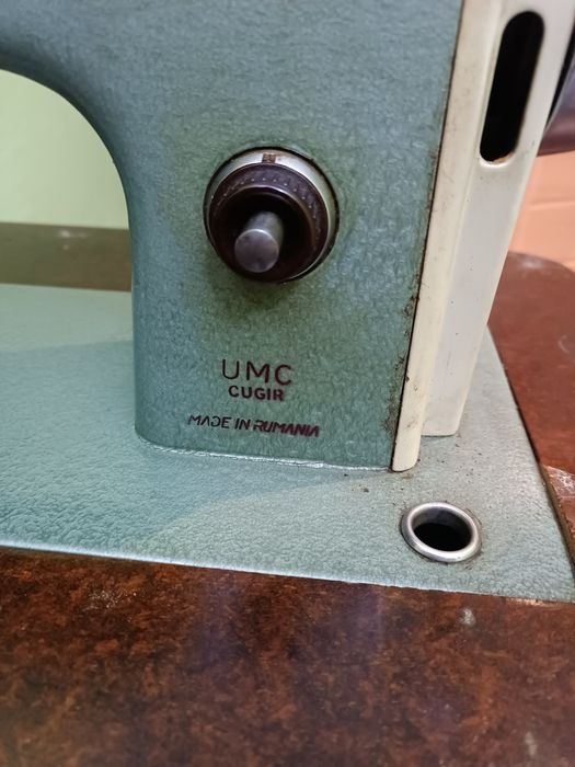 Швейная машина ILEANA UMC Cugir (Румыния) с тумбой