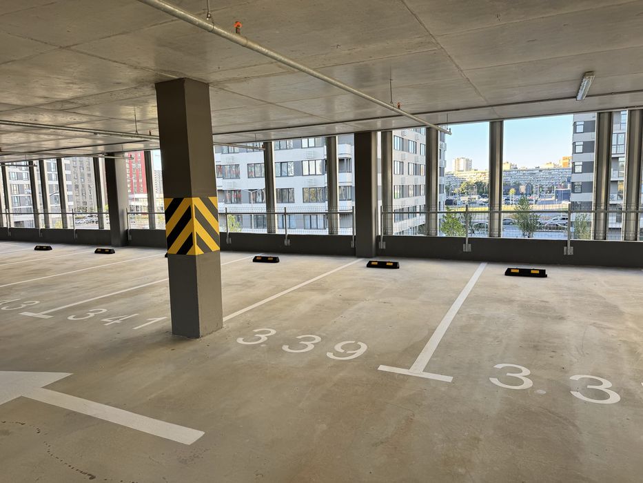 Оренда Паркінг 7.9 Варшавський 3