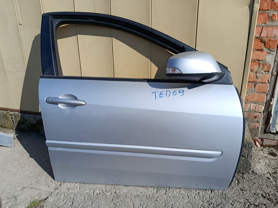 Двері передні праві код фарби TED69. Renault Laguna III (08-15)