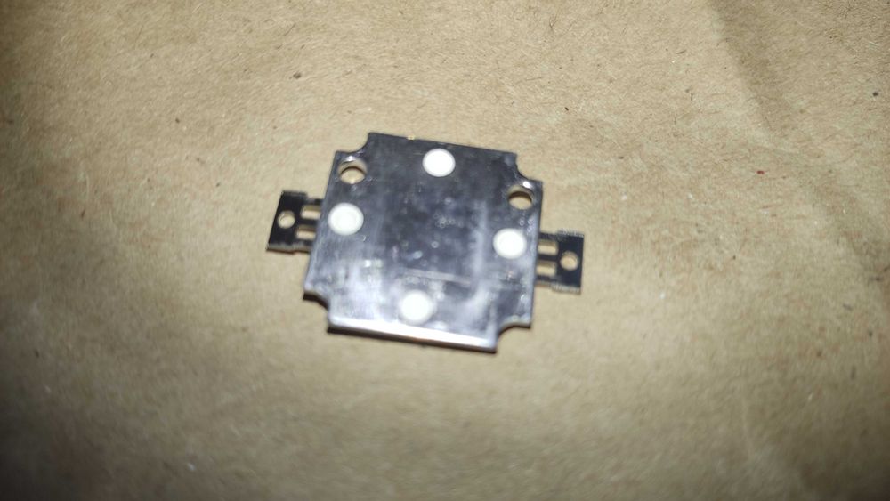Светодиодный чип 10 Вт