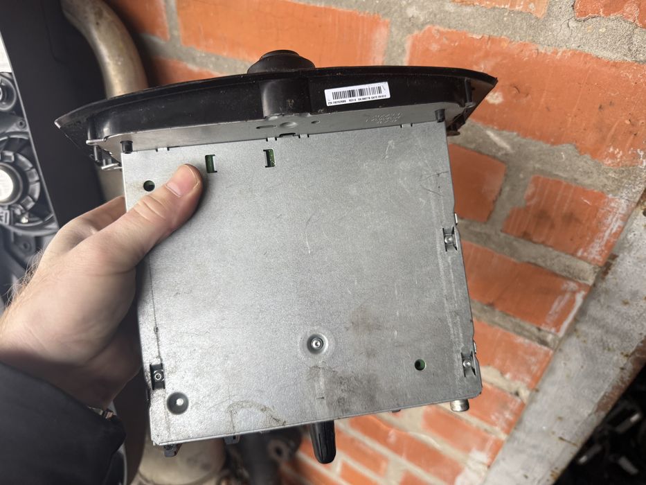 Б/У Автомагнитола fiat linea рестайлинг оригинал