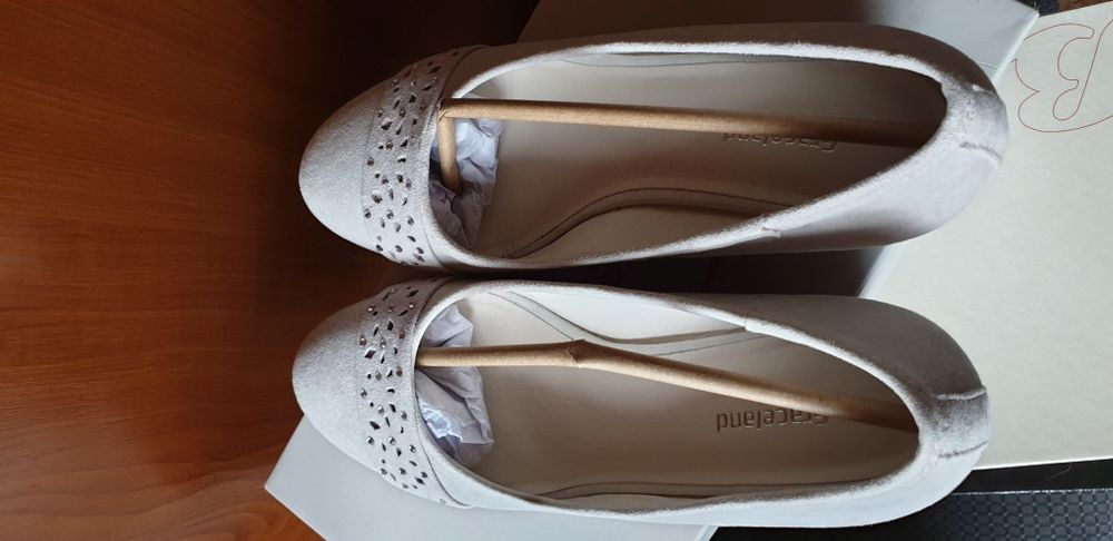 Półbuty na koturnie szare Graceland