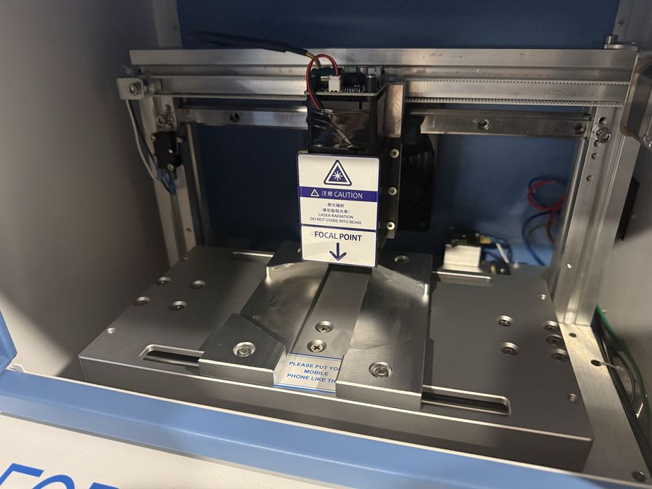 Maquina Laser e fitro de extracao de fumo