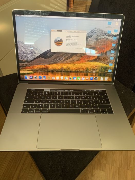 MacBook pro 15-inch I7 2017