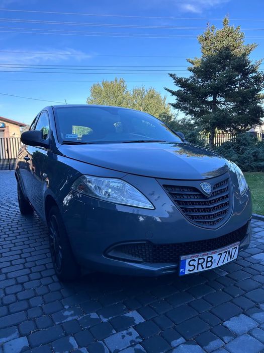 Lancia Ypsilon