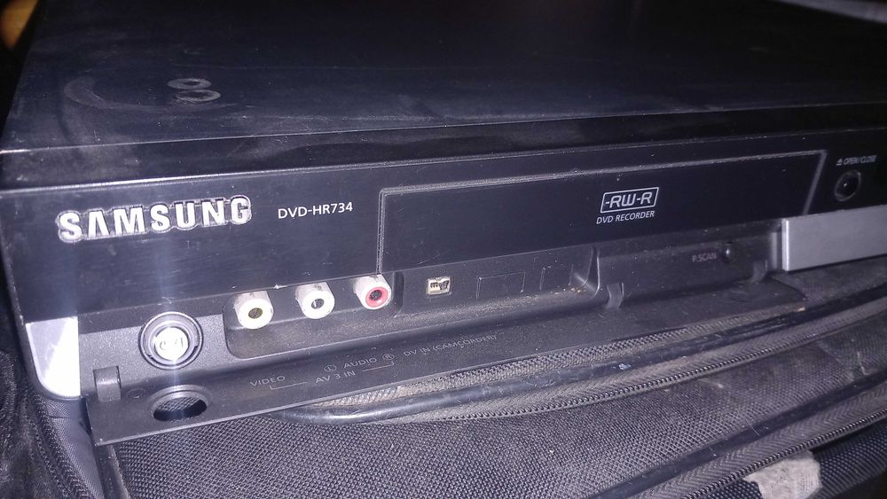 Leitor-Gravador DVD Samsung com HDD DVD-HR734