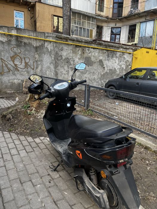 електроскутер yadea luna