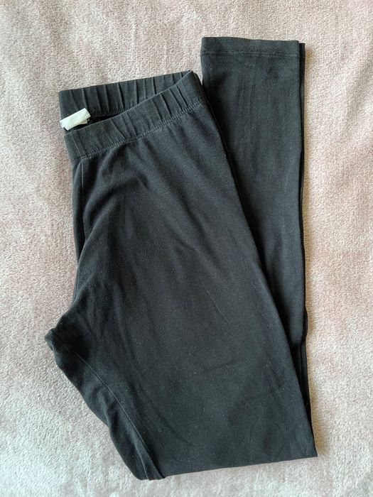 Czarne legginsy