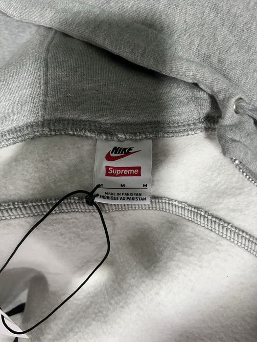 Supreme Nike Zip Up Hooded Swetshirt
