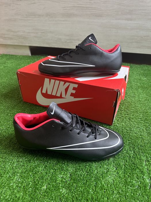 Футбольные сороконожки футзалки Nike Mercurial 40р новые найк