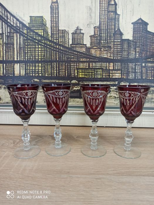 Komplet kryształowych kieliszków – rubinowe, ręcznie szlifowane