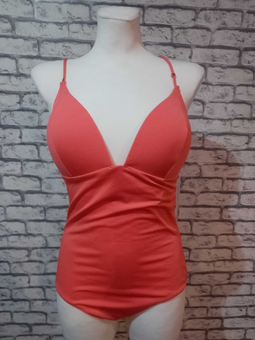 Strój kąpielowy jednoczęściowy Triumph Model Pop-Art Flair rozmiar 42D