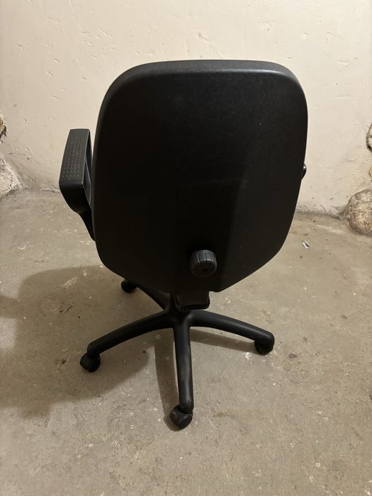 Fotel biurowy obrotowy