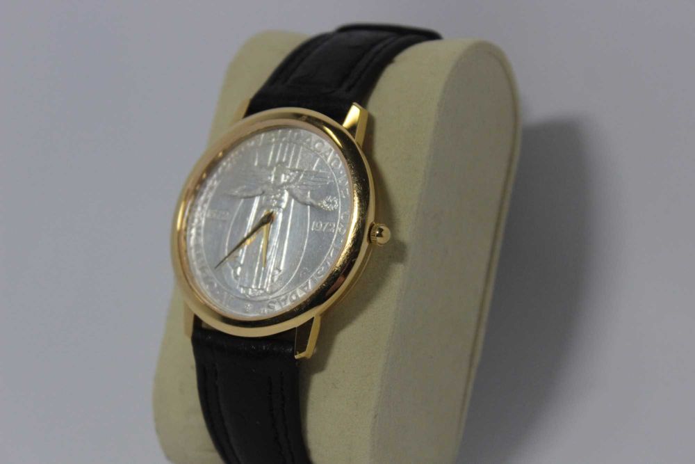 Relógio personalizado com moeda de prata