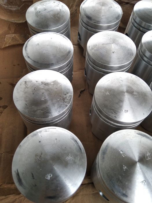 Поршні поршня Ціна за пару650 гр кольца Іж Юпітер 2, 3 , 4 , 5 моделі.