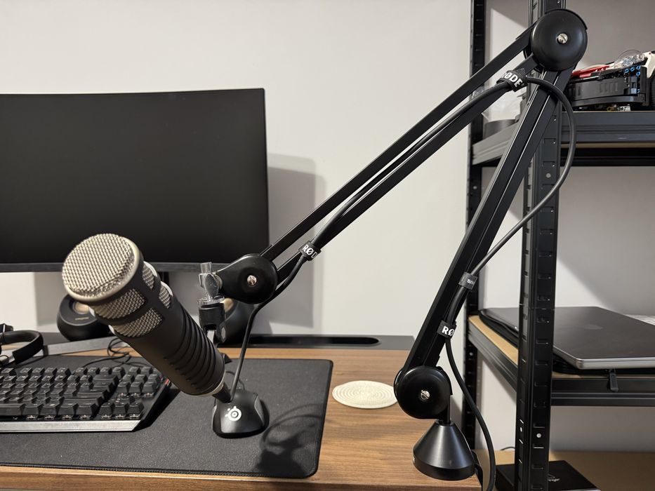 Profesjonalny zestaw mikrofonowy: rode procaster + interfejs + statyw