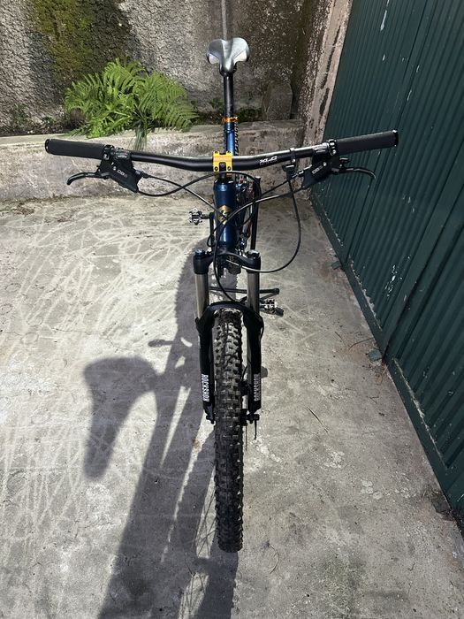Bicicleta enduro La pierre