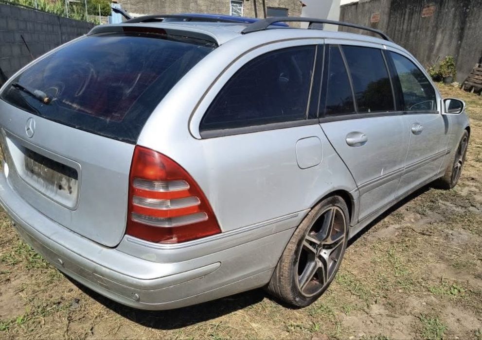 Vendo as pecas carrinha mercedes c220 cdi w203 de 143cv